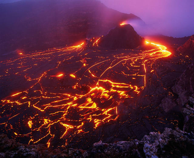 FOTO: Imágenes: ríos de lava devoran todo a su paso en Hawái