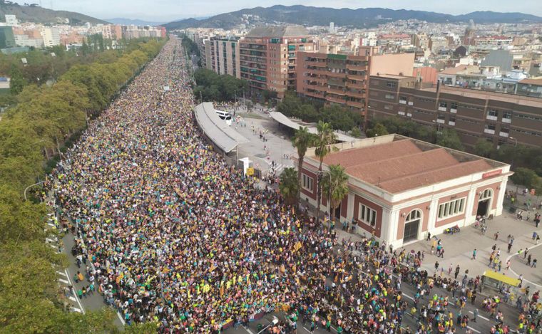 AUDIO: Incidentes entre manifestantes independentistas y la Policía (Por Adrián Cragnolini).