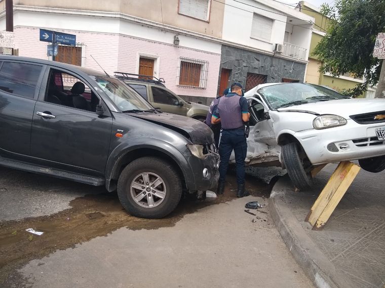 FOTO: Espectacular accidente en barrio Güemes.