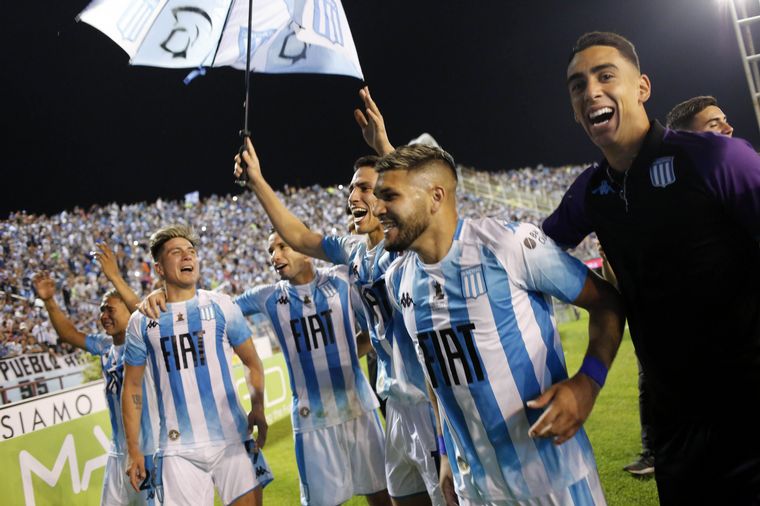 FOTO: Racing ganó el Trofeo de Campeones.