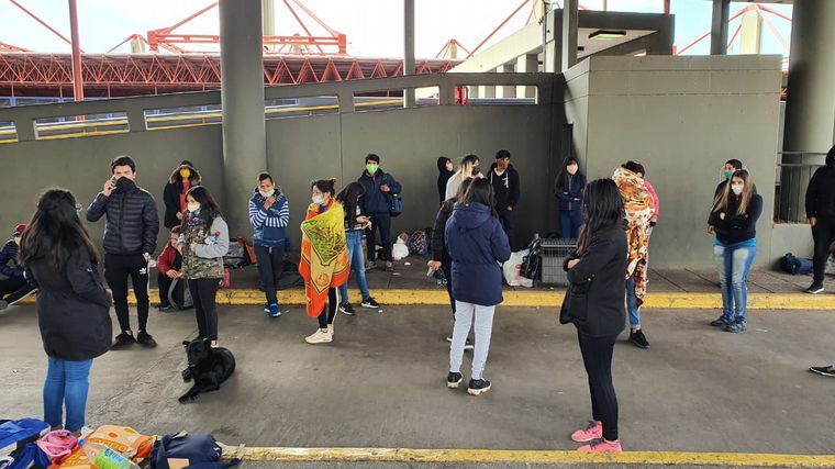 FOTO: Son 40 los varados en la Terminal de Ómnibus de Córdoba.