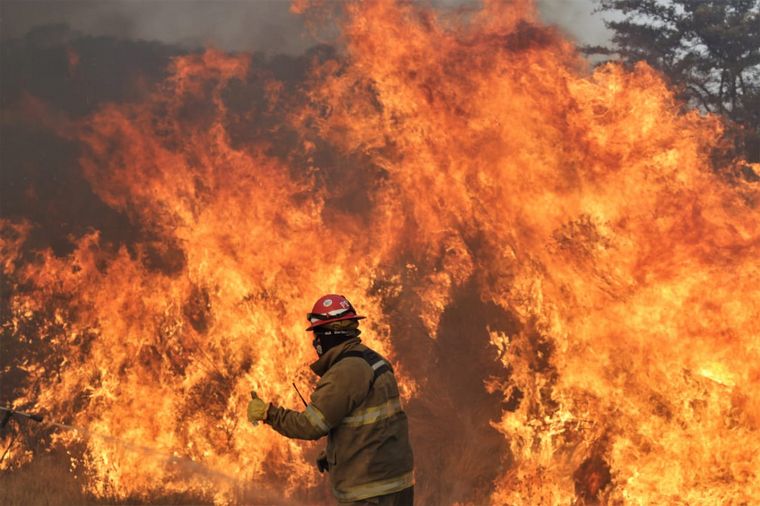 FOTO: Panorama desolador tras los incendios en camino a Los Gigantes, ruta 28