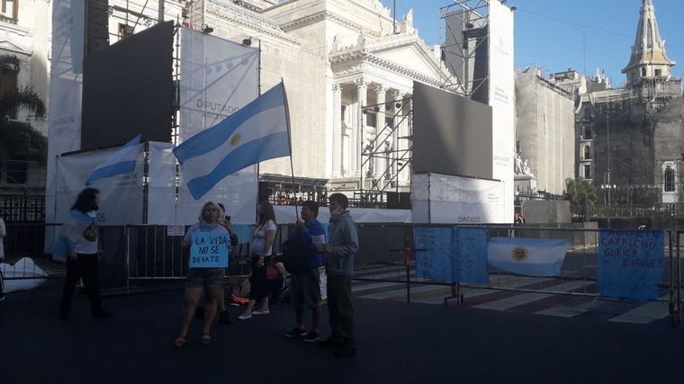 FOTO: Vigilia de pañuelos verdes en Buenos Aires.