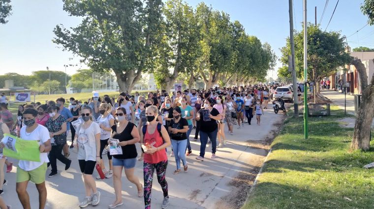 FOTO: Masiva marcha del silencio en Pilar por Luciano Gassmann