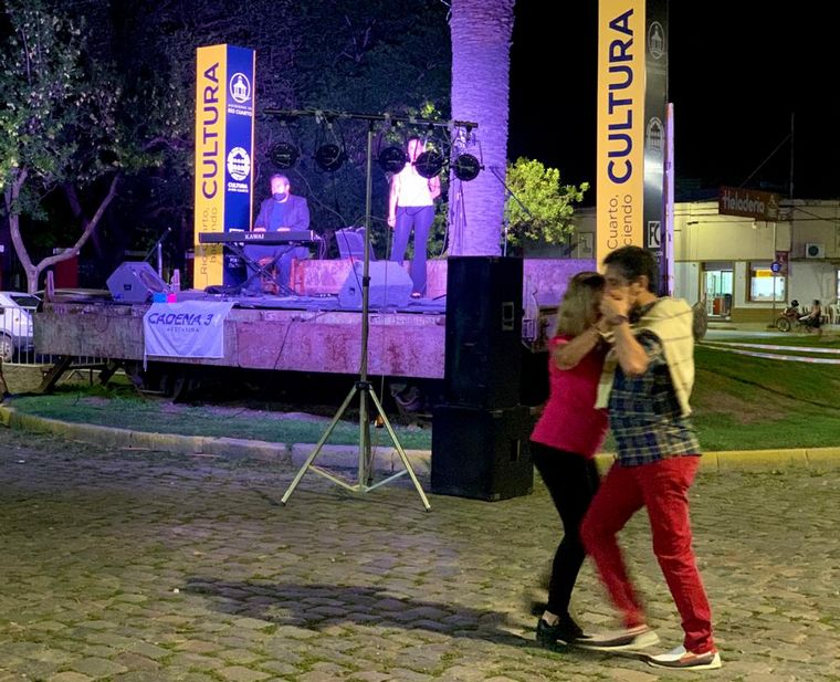 FOTO: En la vieja estación de tren se lleva a cabo el ciclo "Un verano en la estación".