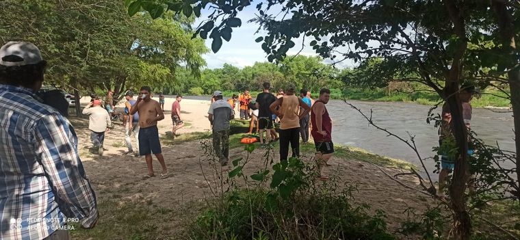 FOTO: Defensa Civil pide no acercarse a las márgenes de los ríos.