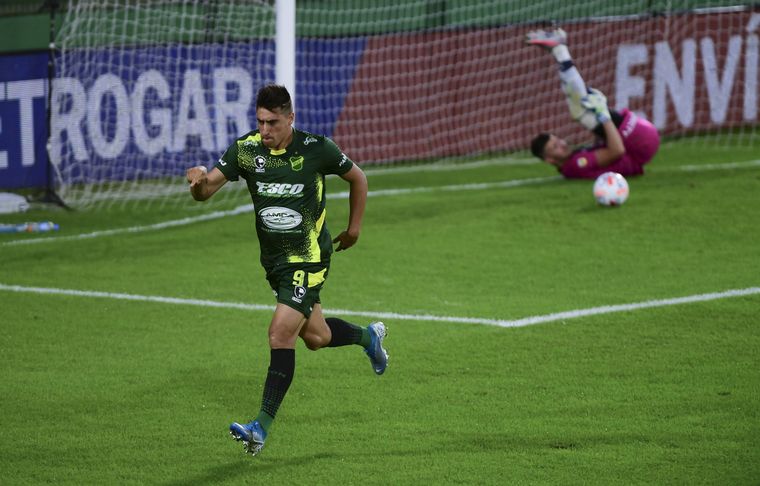 FOTO: Con goles en contra, Defensa le regaló el empate a Talleres