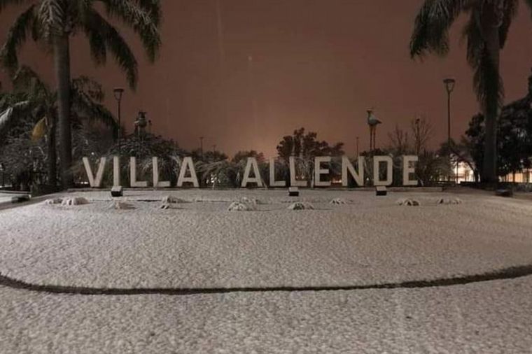 FOTO: Postales de la nieve en Villa Allende