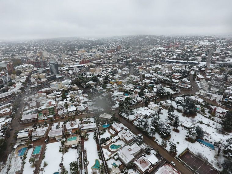 FOTO: Nieve en el Parque Sarmiento de Córdoba