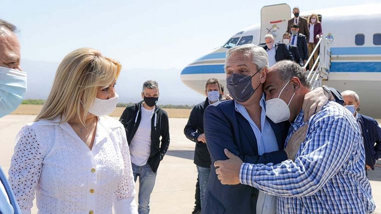 FOTO: El gobernador de La Rioja, Ricardo Quintela, recibió al Presidente.