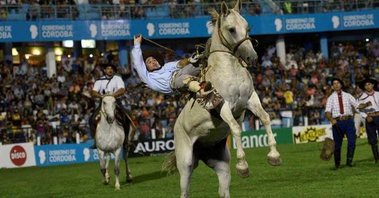 FOTO: Festival de la Doma y el Folclore en Jesús María.