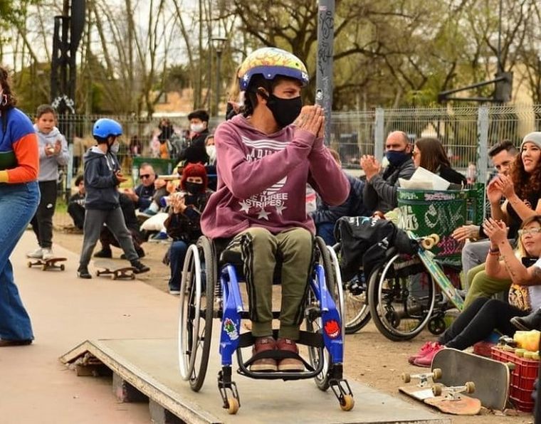 FOTO: Martín Vega descubrió en el WCMX cómo superar barreras urbanas. Foto: @martynhax