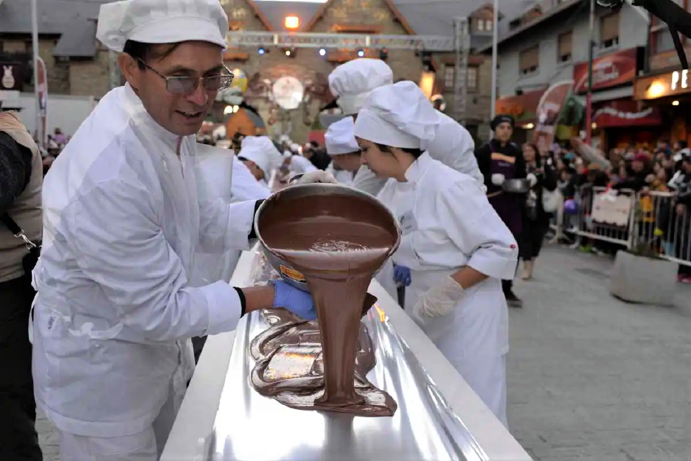 FOTO: La barra de chocolate más larga del mundo estará en Argentina (Imagen: RioNegro).