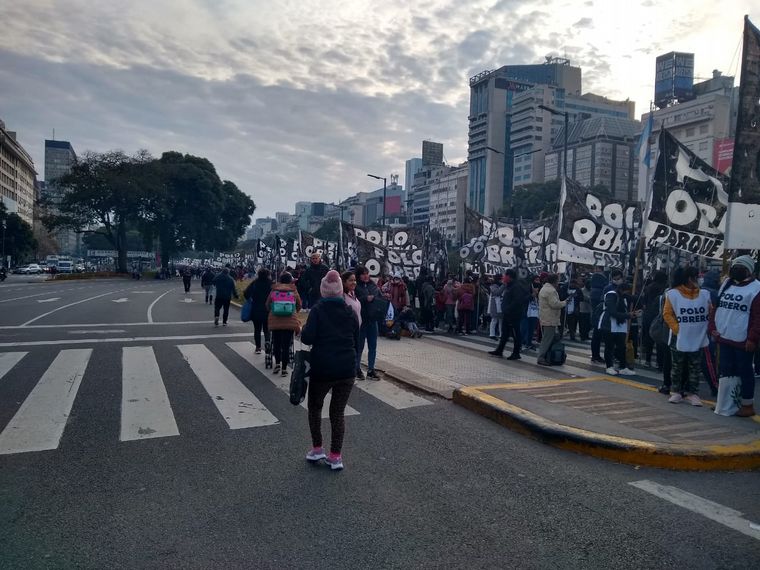 FOTO: Caos en Capital Federal por otra marcha de agrupaciones sociales y de izquierda.