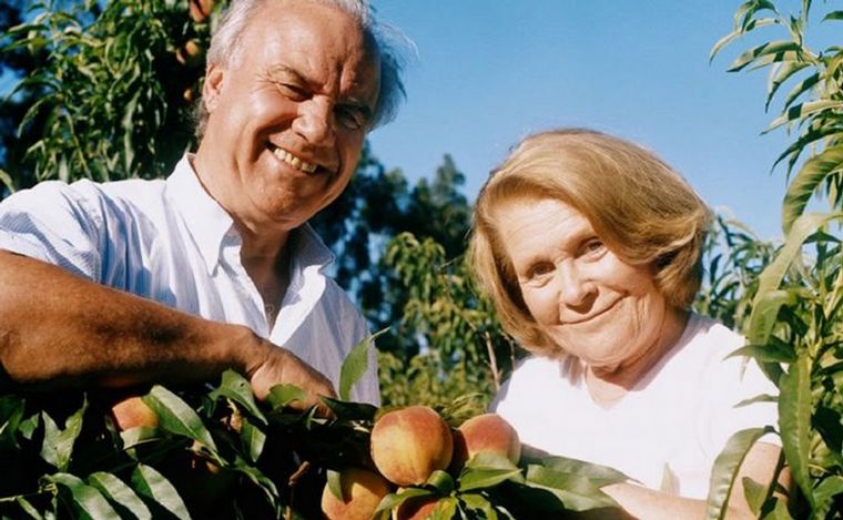 FOTO: César Mascetti junto a Mónica Cahen D'Anvers (Archivo).