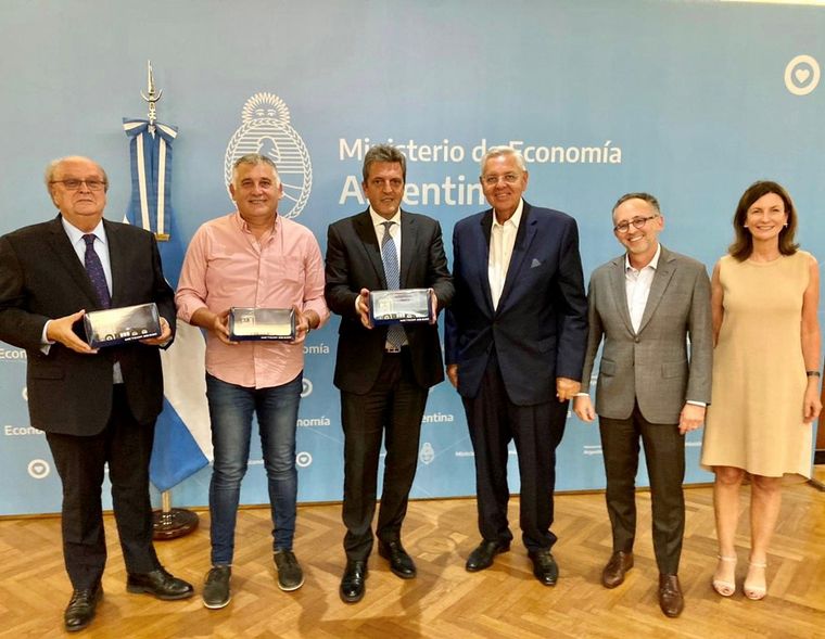 FOTO: Volkswagen comenzará a producir camiones y buses en el Centro Industrial Córdoba