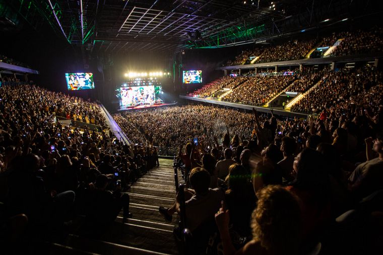 FOTO: Joaquín Sabina brilló con entradas agotadas en el Movistar Arena de Buenos Aires.