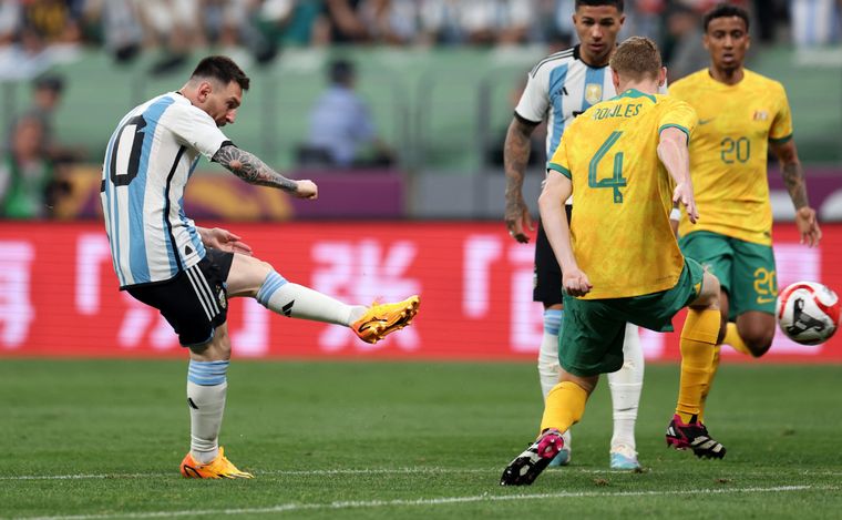 FOTO: Messi, el máximo goleador histórico de la selección.