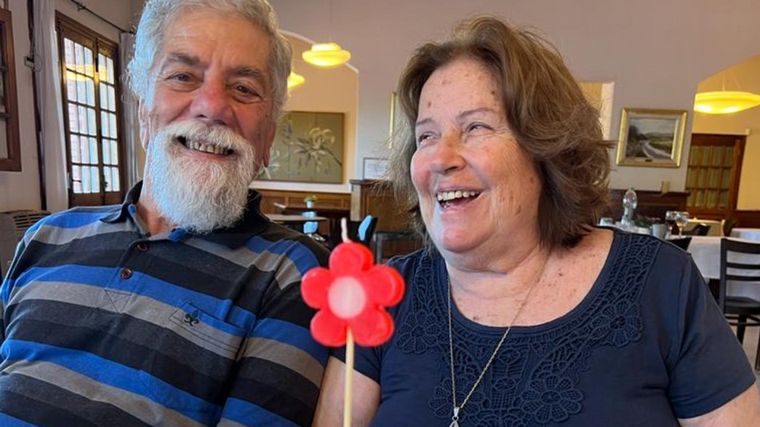 FOTO: Carlos Alfredo Pozzobon y su esposa Norma Beatriz Grenon, quien tiene Parkinson