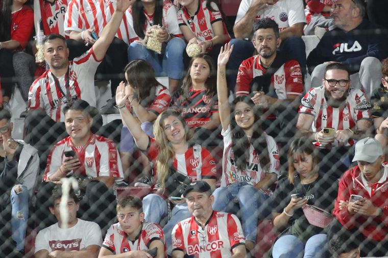 FOTO: Buscate en las tribunas del "Monumental" de Alta Córdoba.