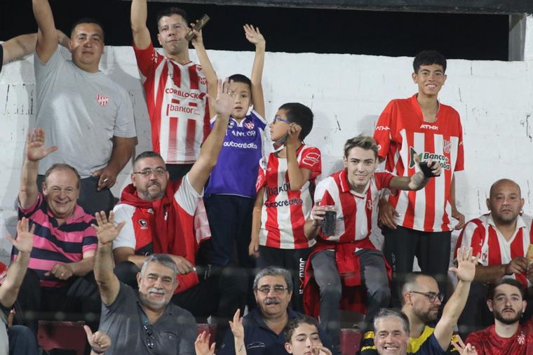 FOTO: Buscate en las tribunas del "Monumental" de Alta Córdoba.