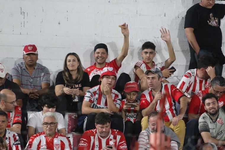 FOTO: Buscate en las tribunas del "Monumental" de Alta Córdoba.